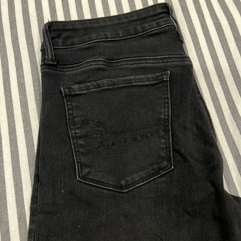 American eagle black straight but stretchy jeans
